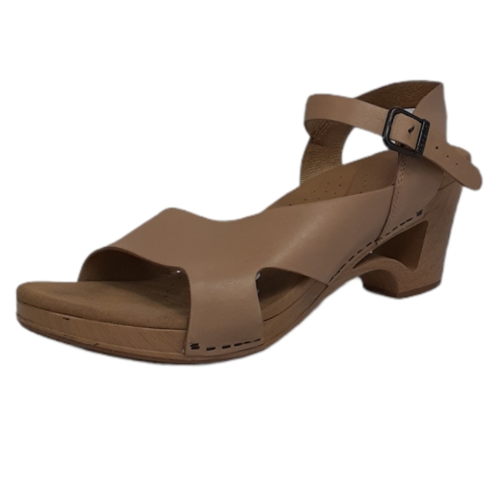 Dansko Tan Leather Slingback Sandals